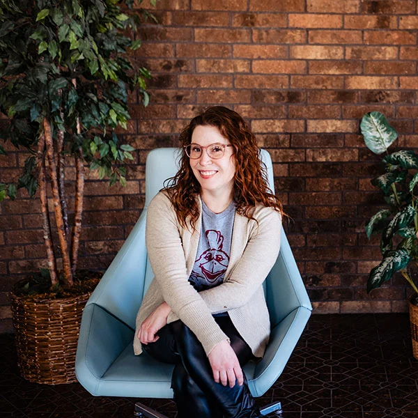 carrie-lee-portrait-mobile-version